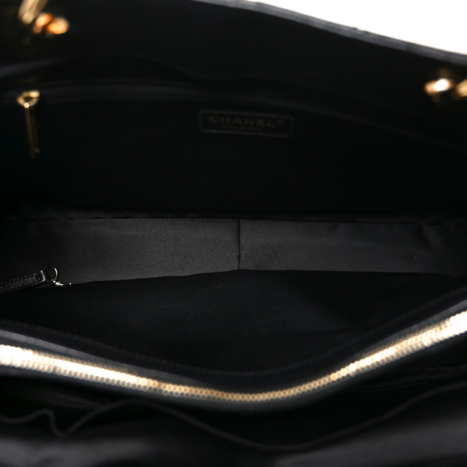 Caviar Quilted XL Grand Shopping Tote GST Black