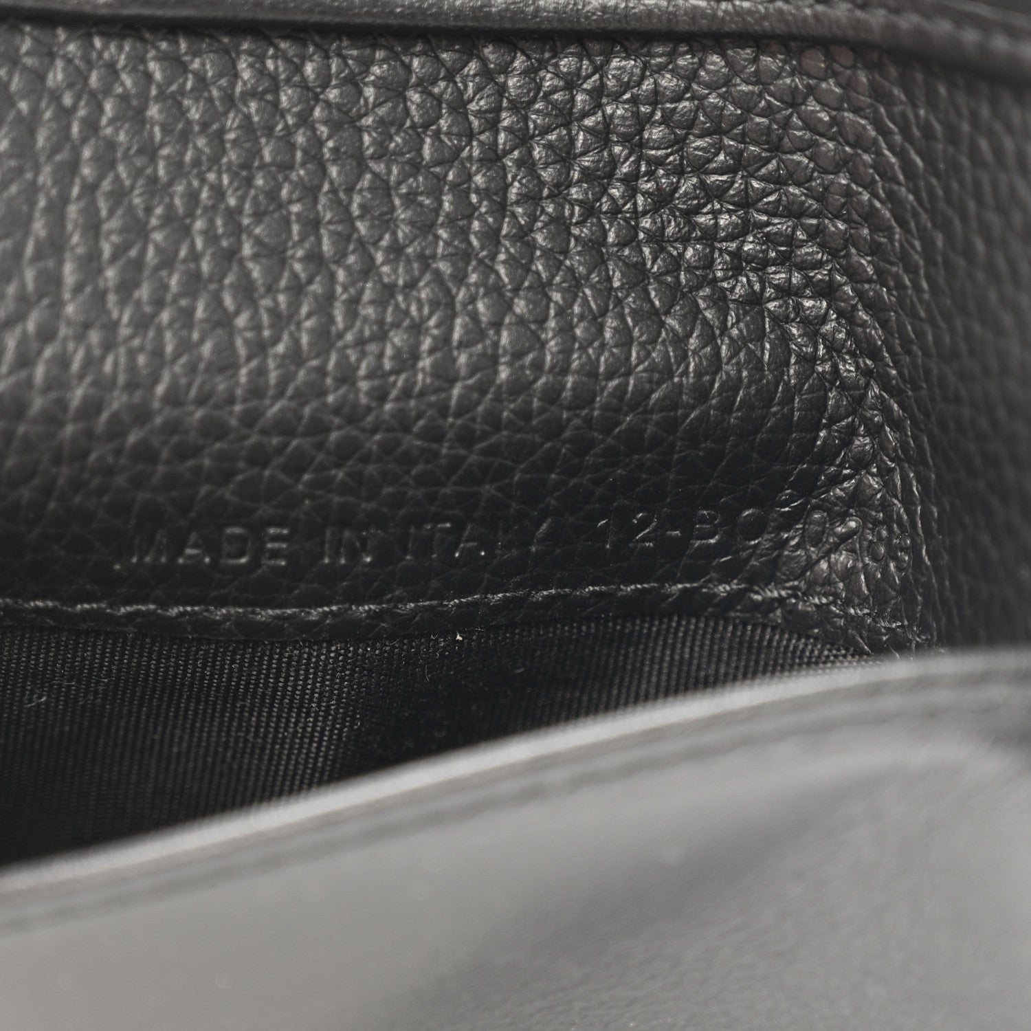 Grained Calfskin Icon Vertical Bifold  Holder Black