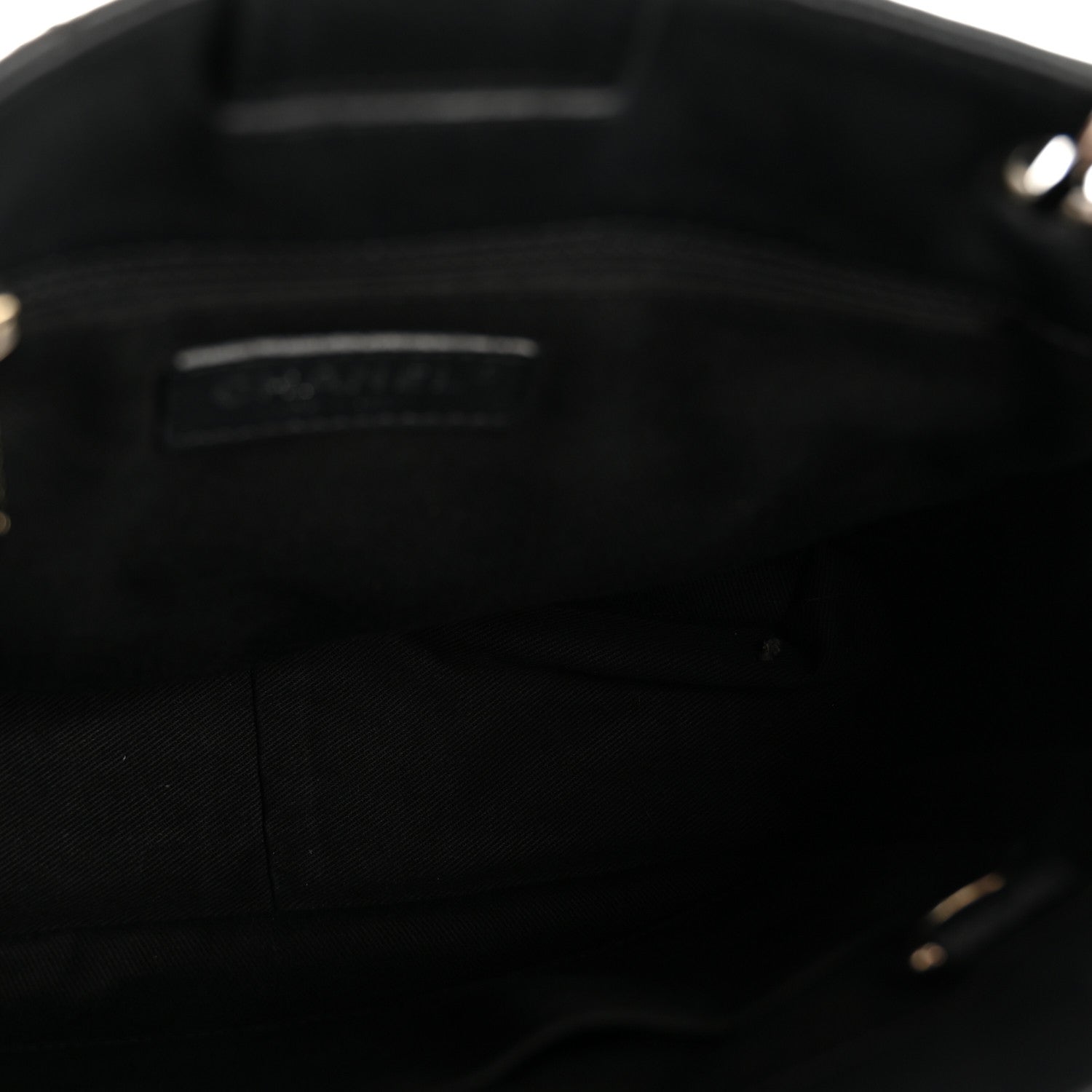 Caviar Quilted Petit Shopping Tote PST Black