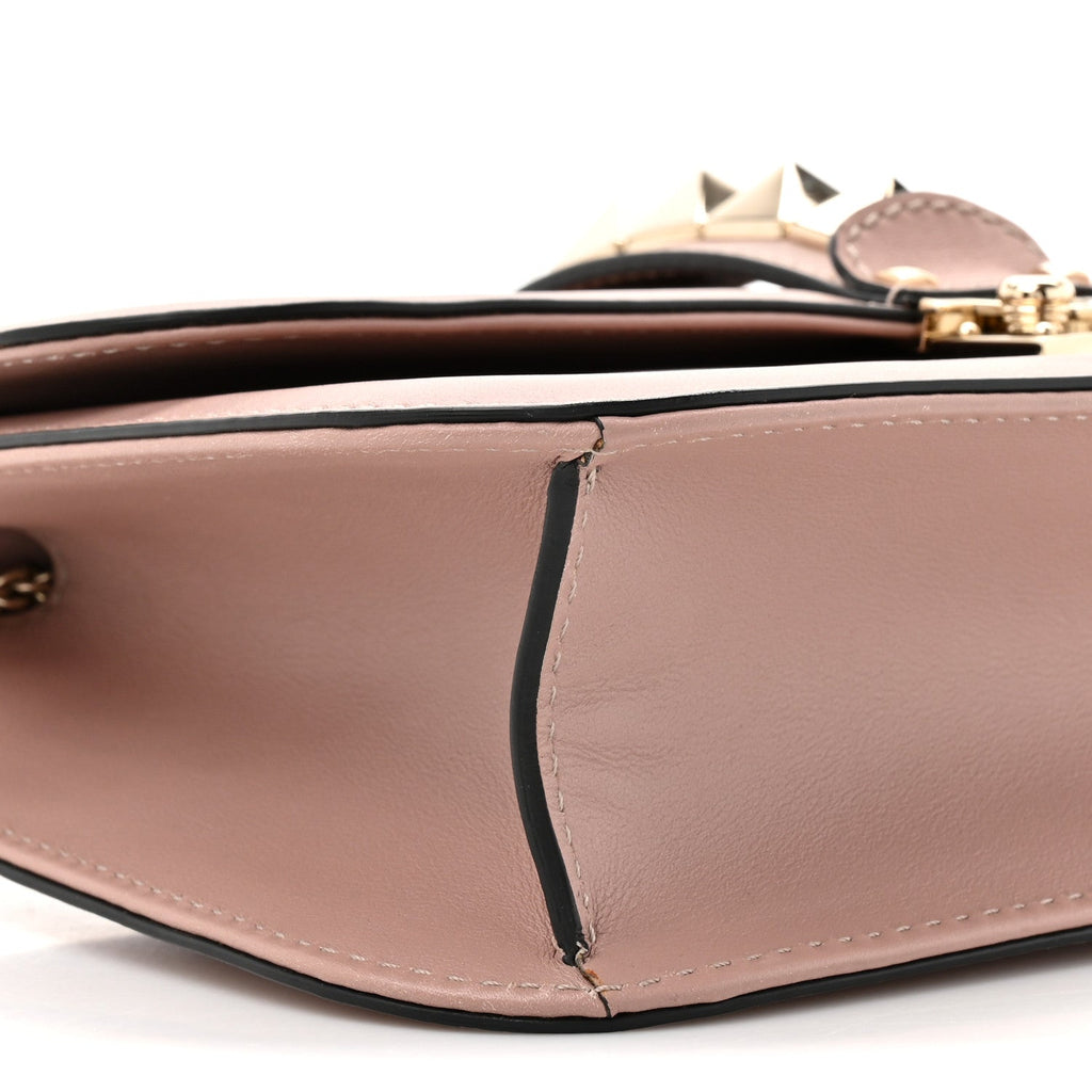 Vitello Medium Glam Lock Rockstud Flap Poudre