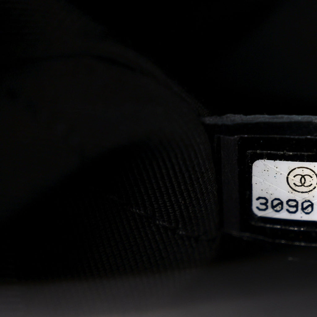 Crumbled Calfskin Embossed Flap Black