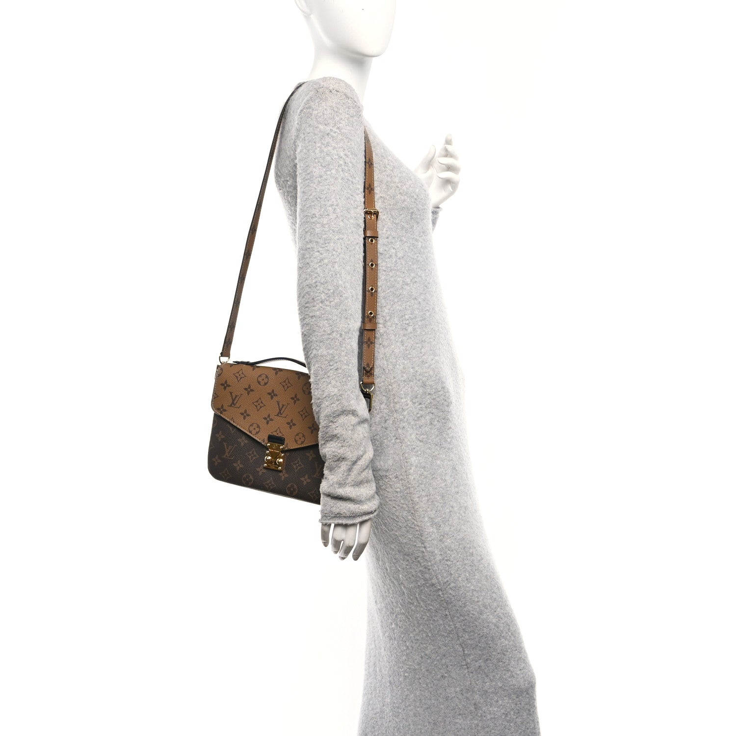 Reverse Monogram Pochette Metis