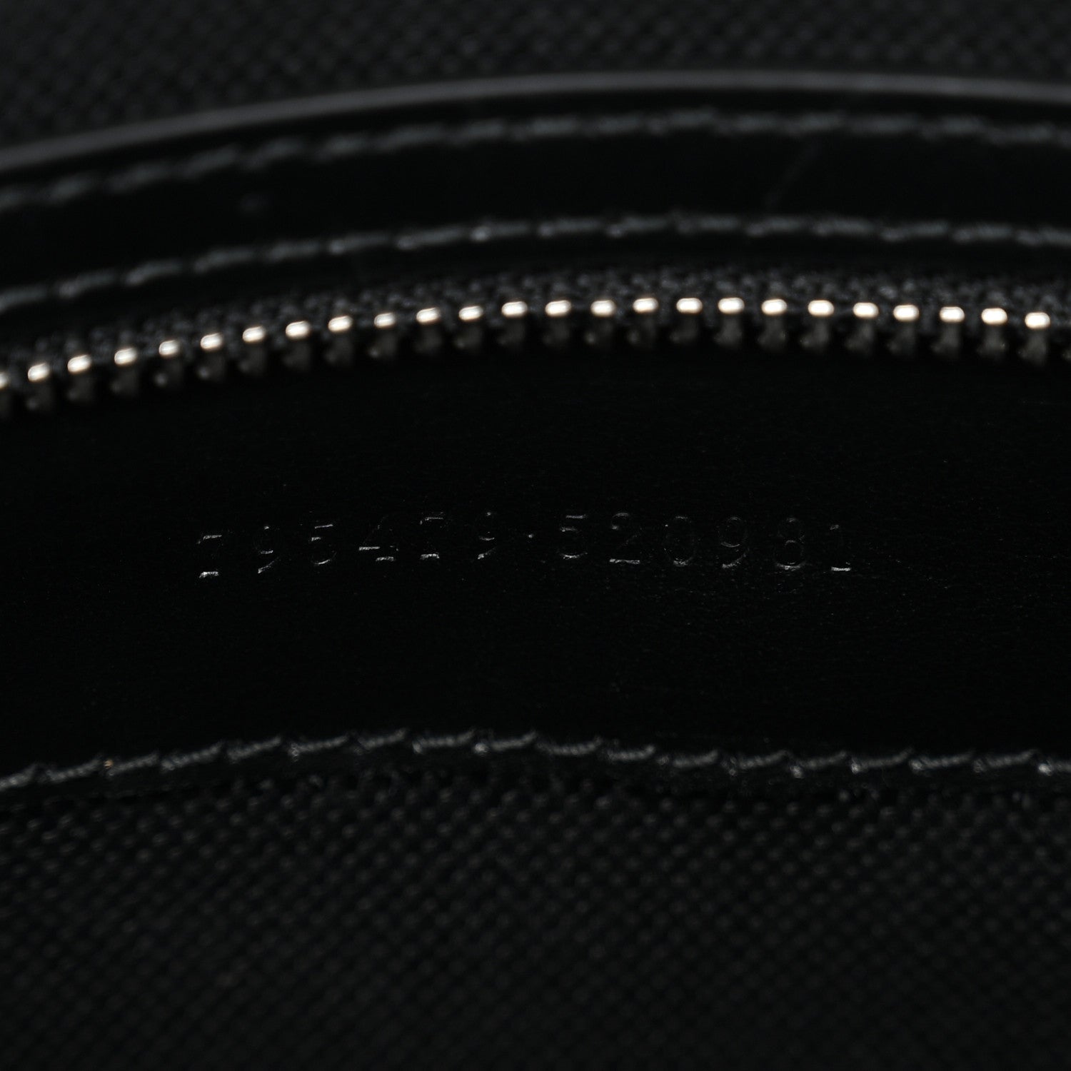 GG Supreme Monogram Small Crossbody Bag Black