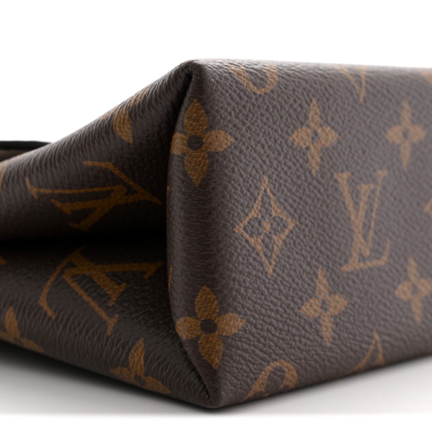 Monogram Locky BB Creme