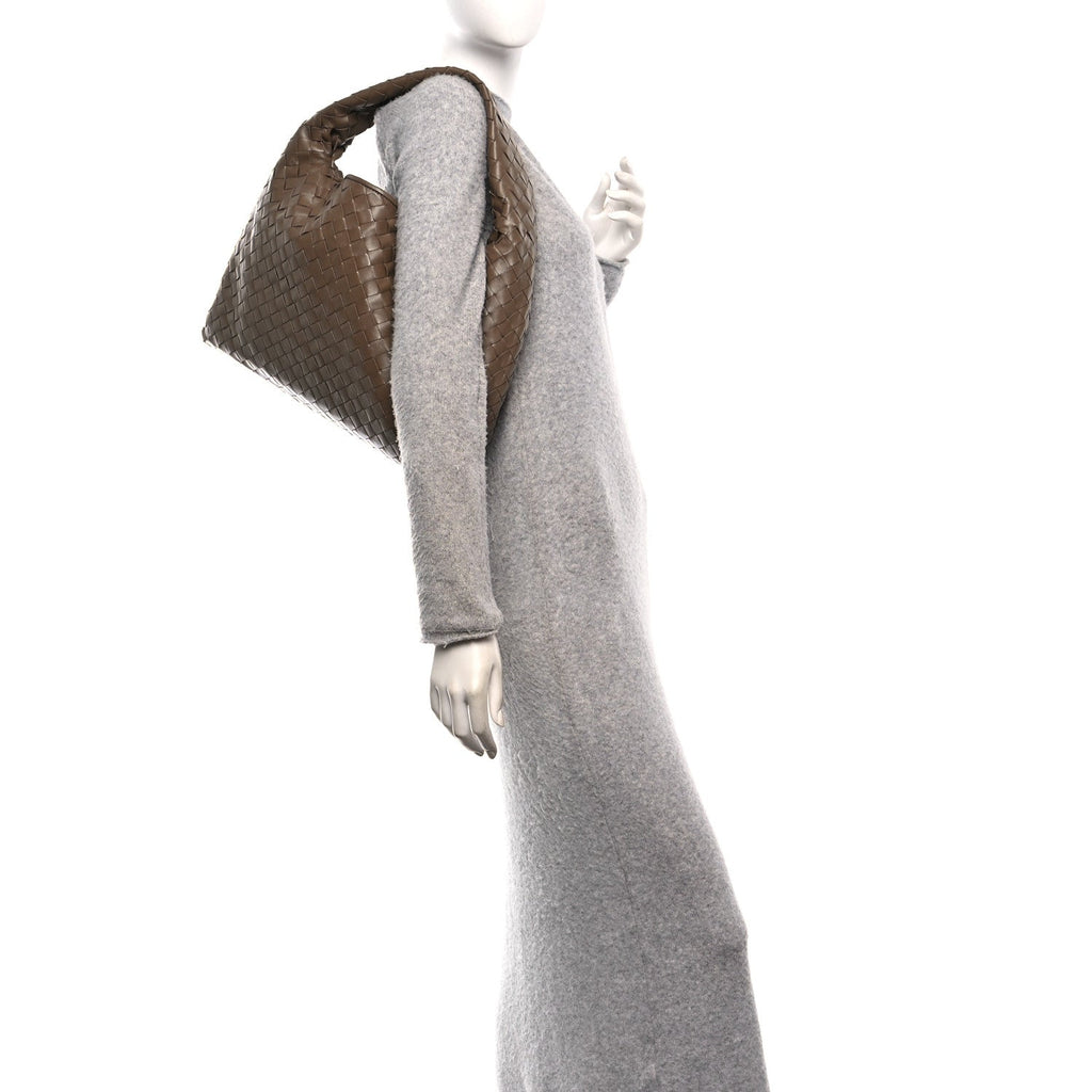 Calfskin Intrecciato Small Hop Pinecone