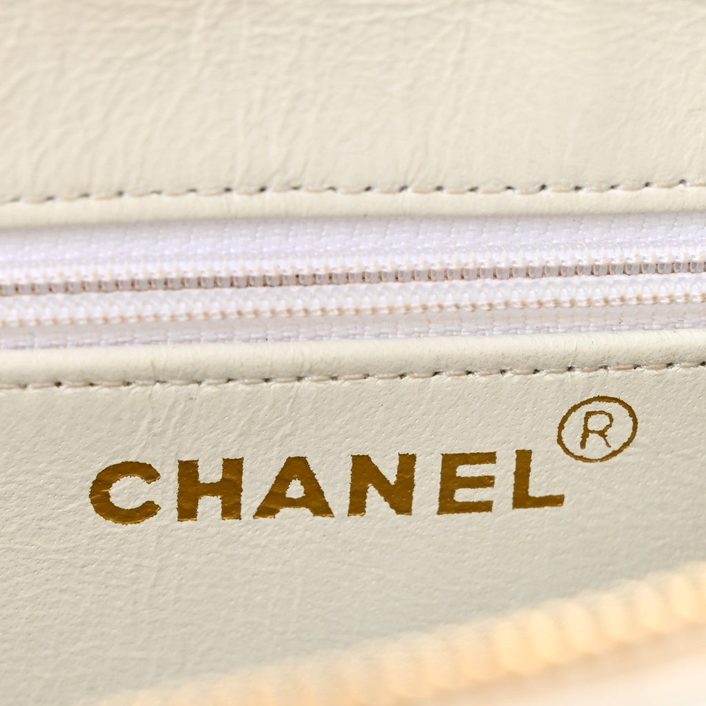 Caviar Quilted Shoulder Bag White