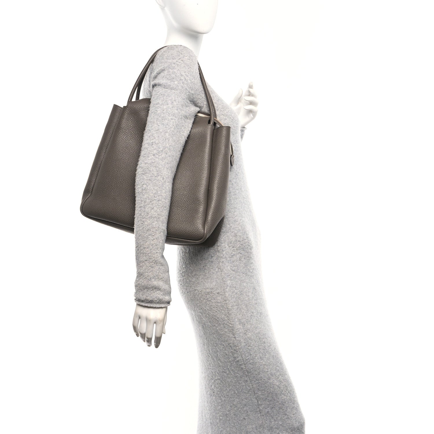 Vitello Daino Soft Medium Zippered Top Handle Bag Bambu