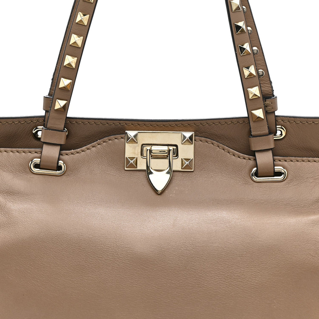 Vitello Small Rockstud Tote Beige