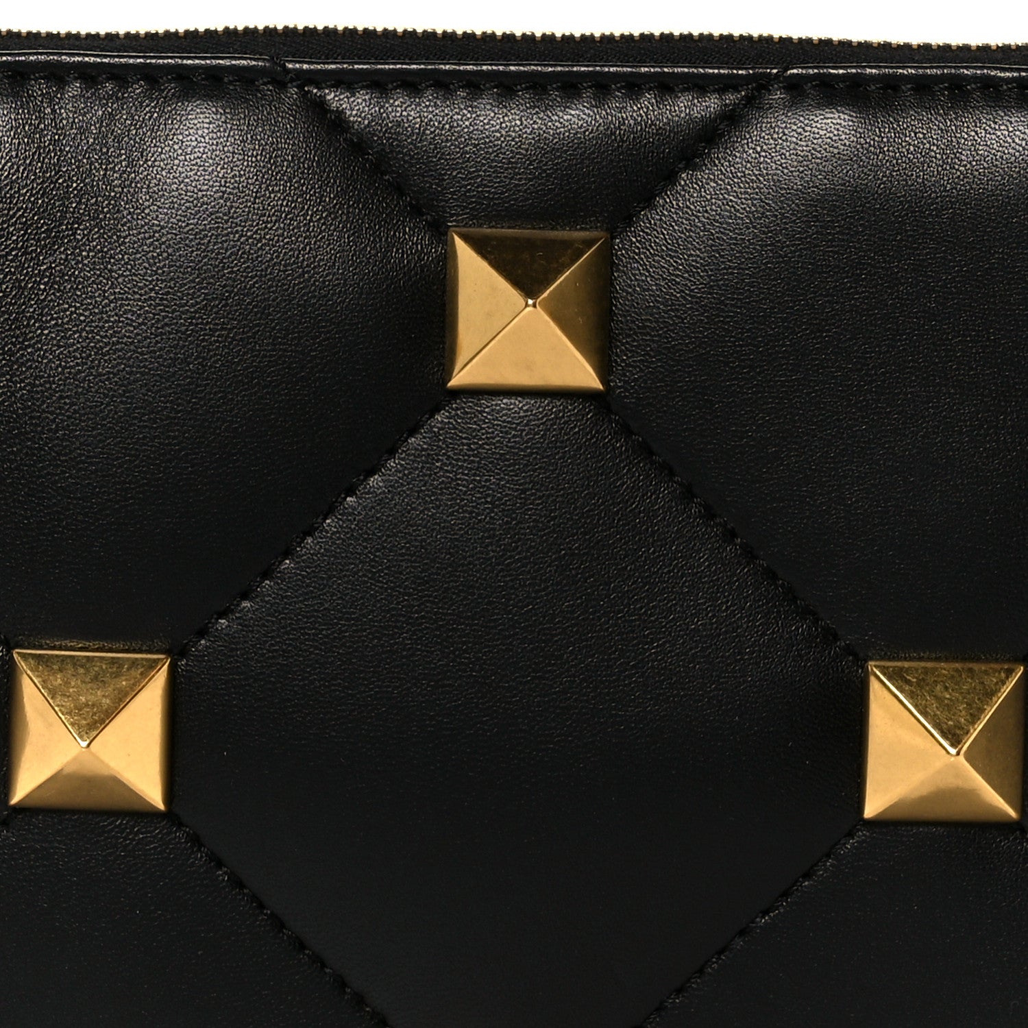 Nappa Quilted Roman Stud Zip Pouch Black