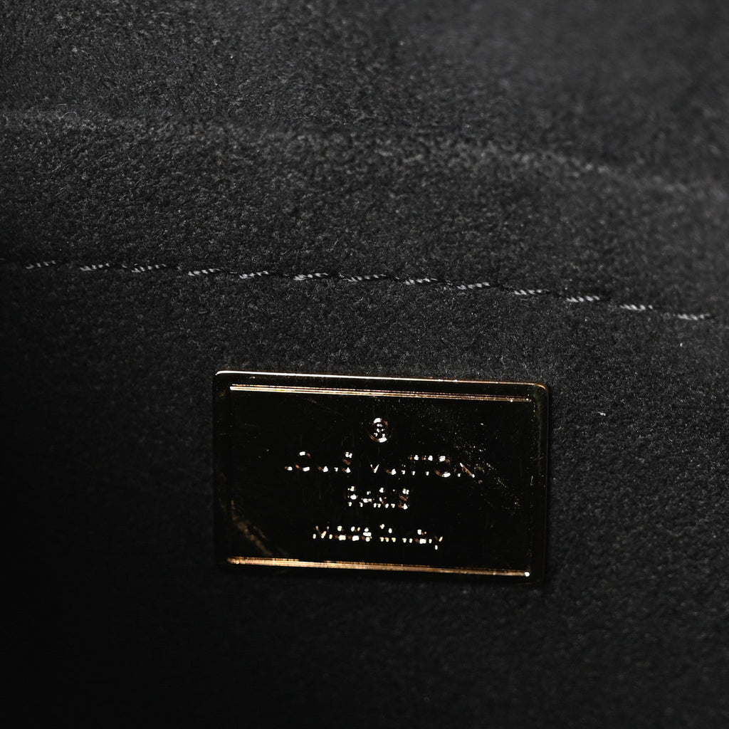 Vernis Epi Monogram Spring Street Black