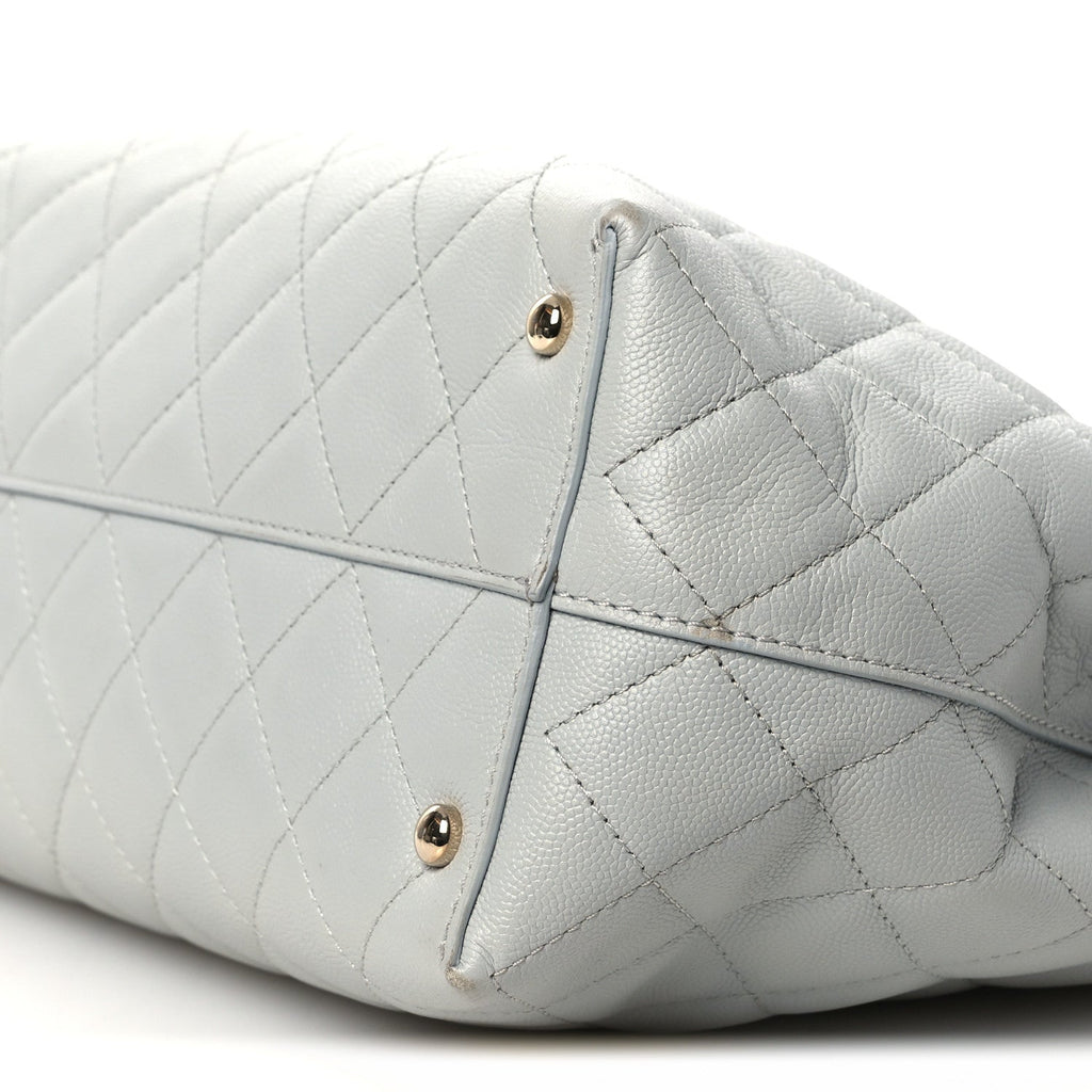Caviar Quilted Shopping Tote Light Green