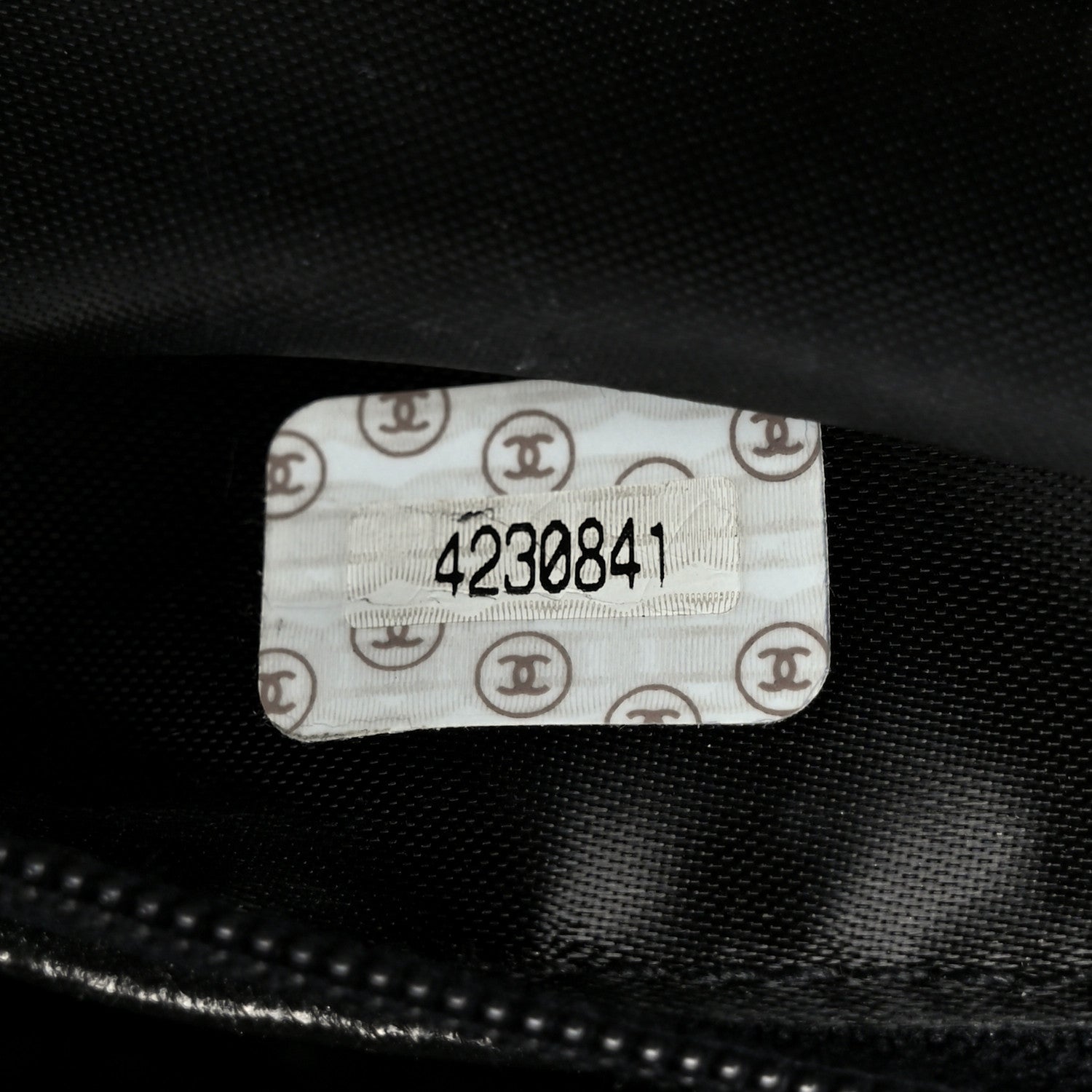 Caviar Quilted Shoulder Bag Black