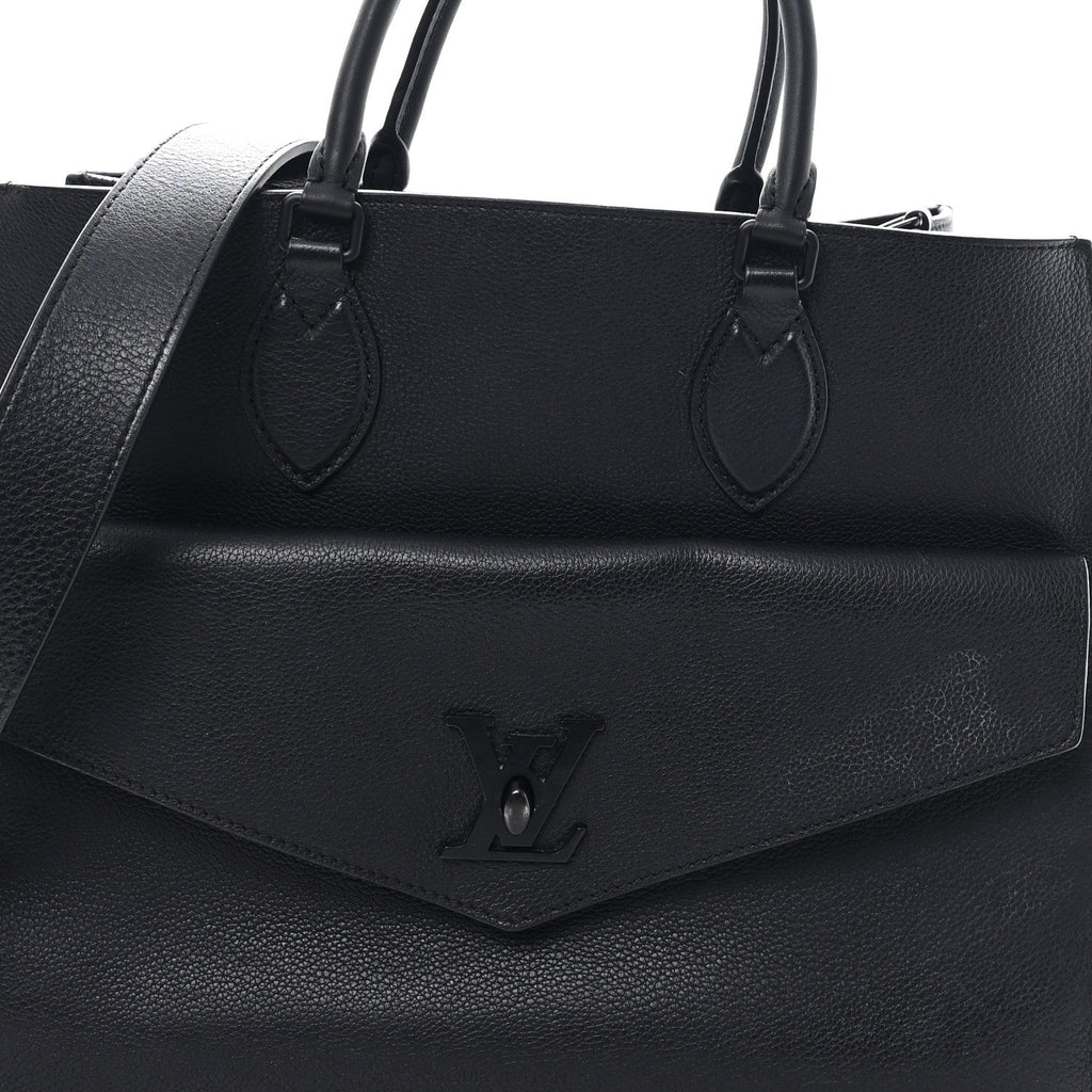 Soft Calfskin Lockme Tote MM Black