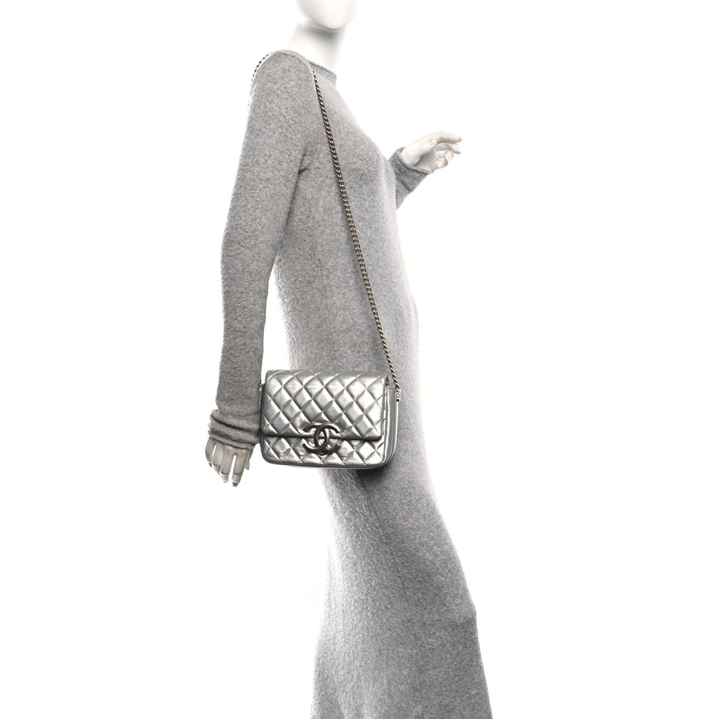 Metallic Lambskin Quilted Mini Maxi CC Flap Argent