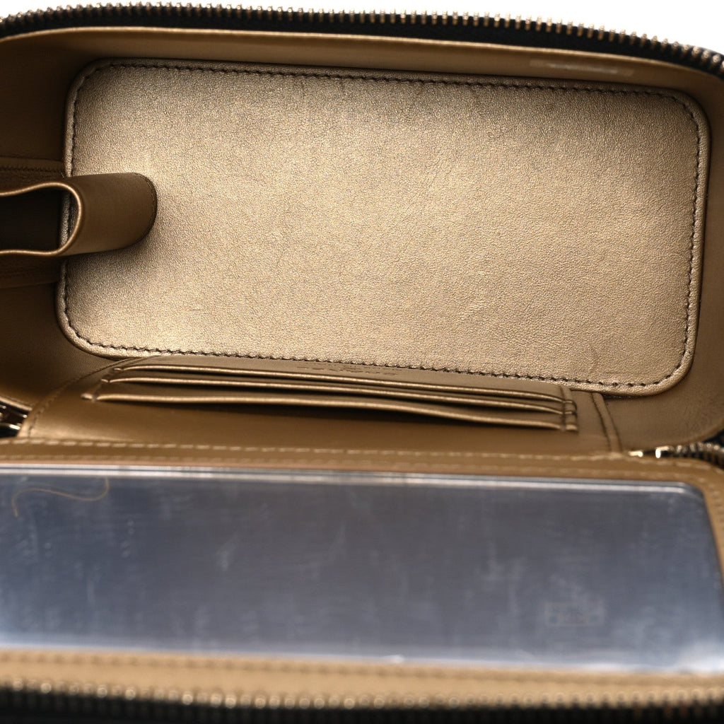 Lambskin Quilted Pearl Crush Small Vanity Case With Chain Black