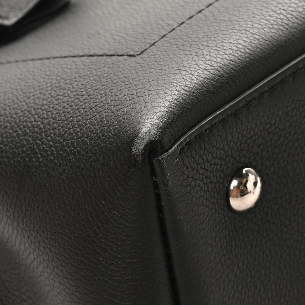 Soft Calfskin Lockme Ever MM Black