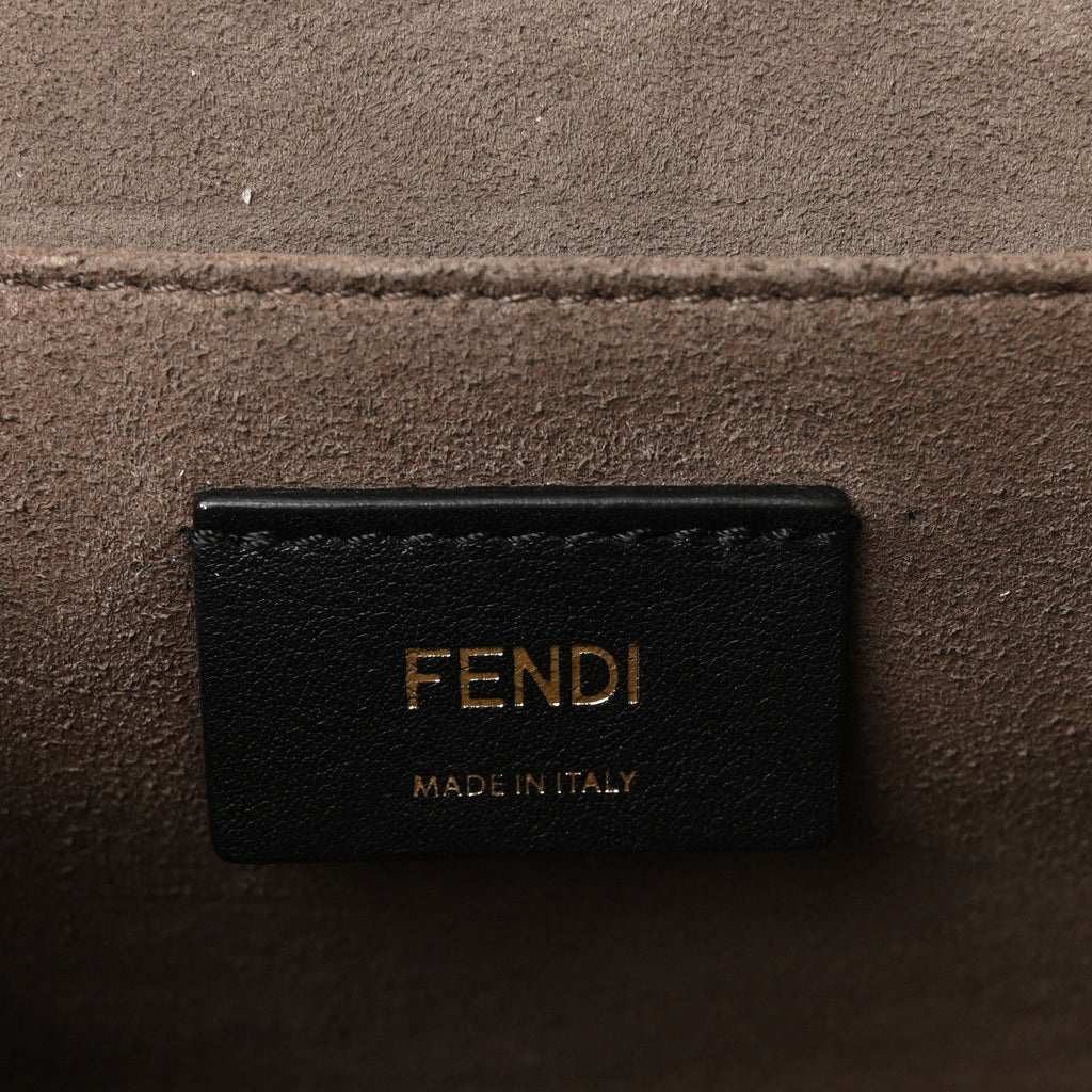 Vitello Century Opaco F is Fendi Kan I Shoulder Fragola
