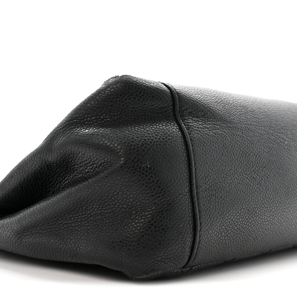 Caviar Quilted Grand Shopping Tote GST Black