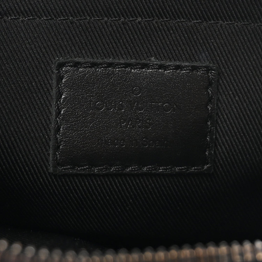 Taurillon Monogram Steamer Messenger Black