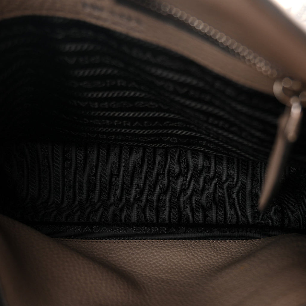 Vitello Daino Soft Hobo Messenger Bag Argilla