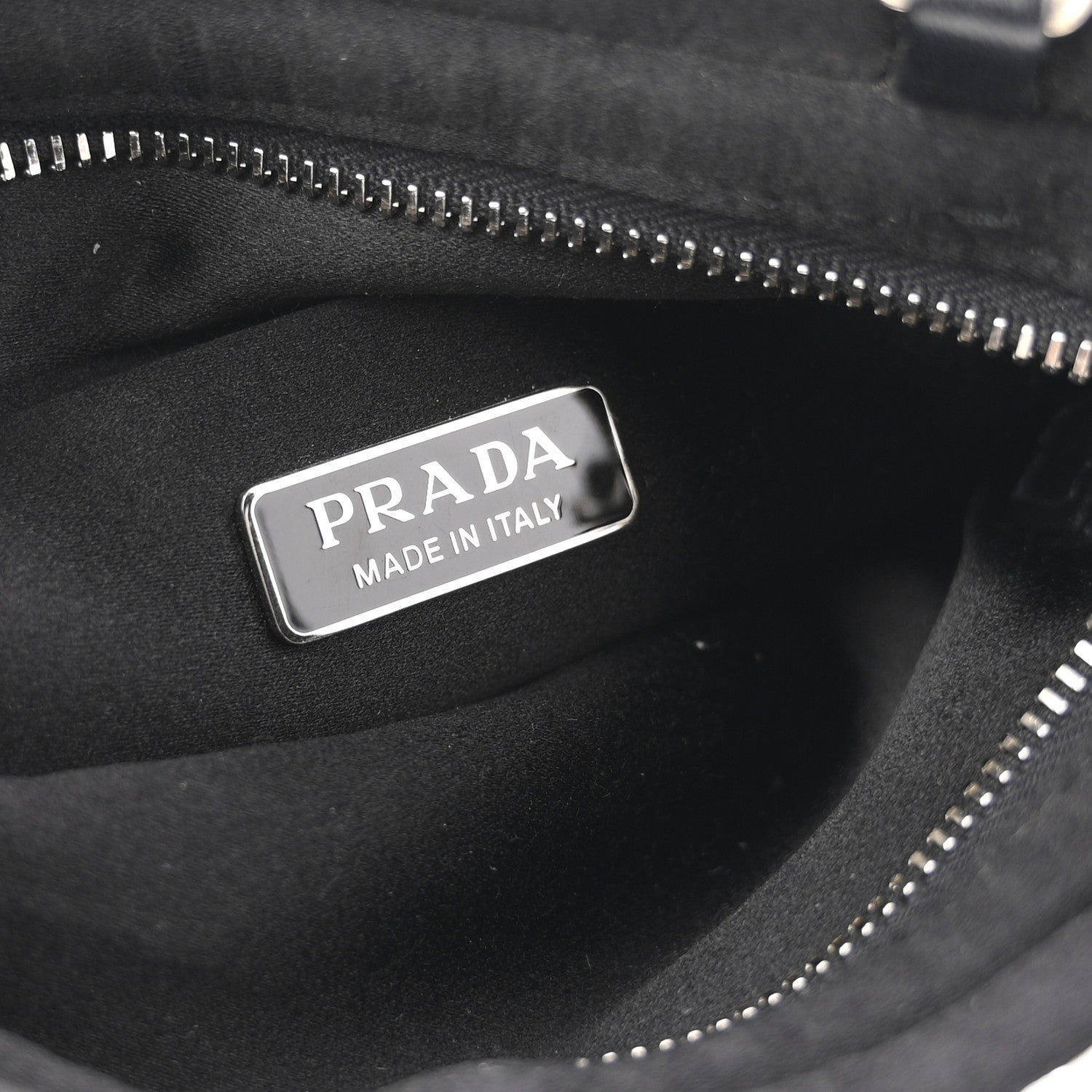 Satin Crystal Metal Triangle Logo Chain Crossbody Handbag Cristal