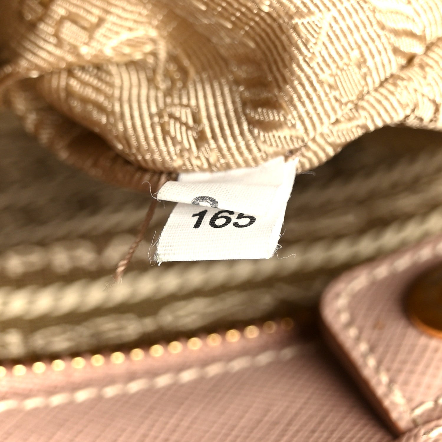 Saffiano Medium Galleria Double Zip Tote Cammeo