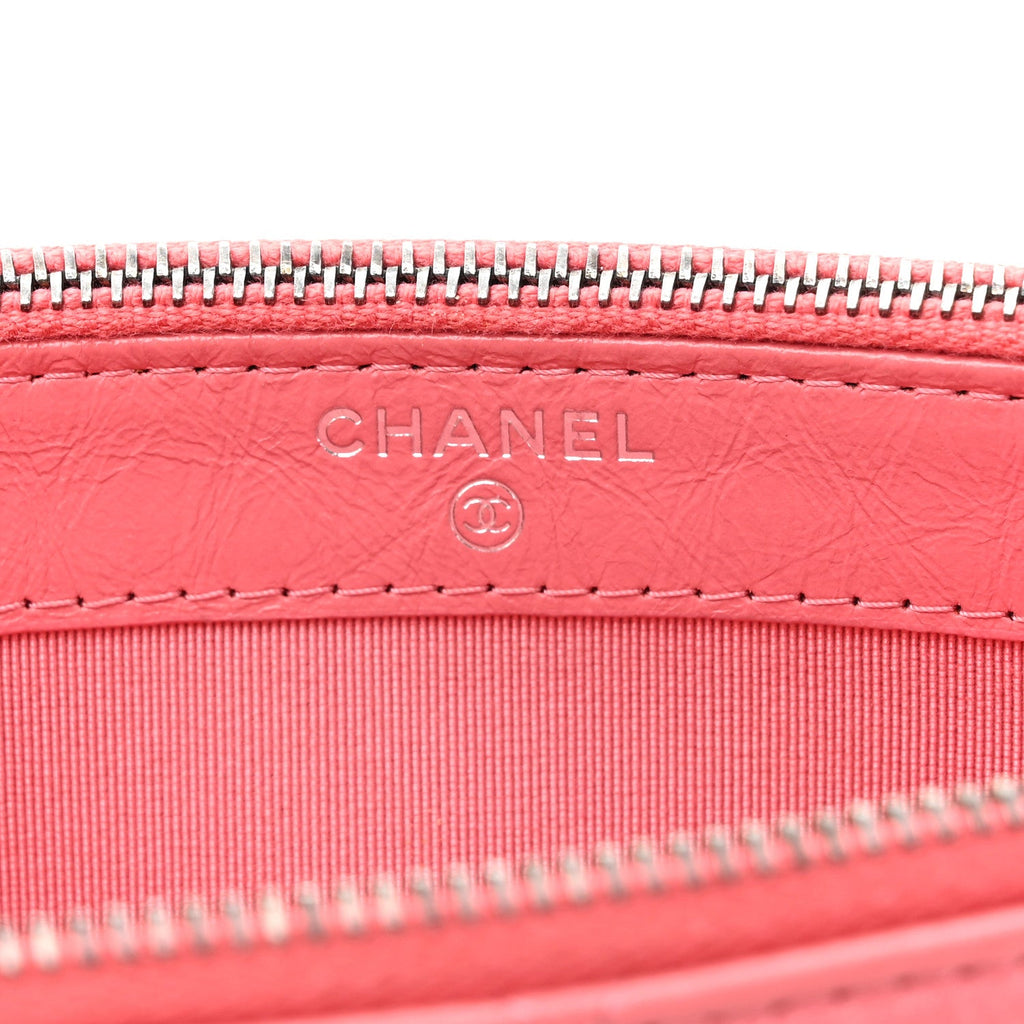 Aged Calfskin Quilted Small Gabrielle Clutch With Chain Pink