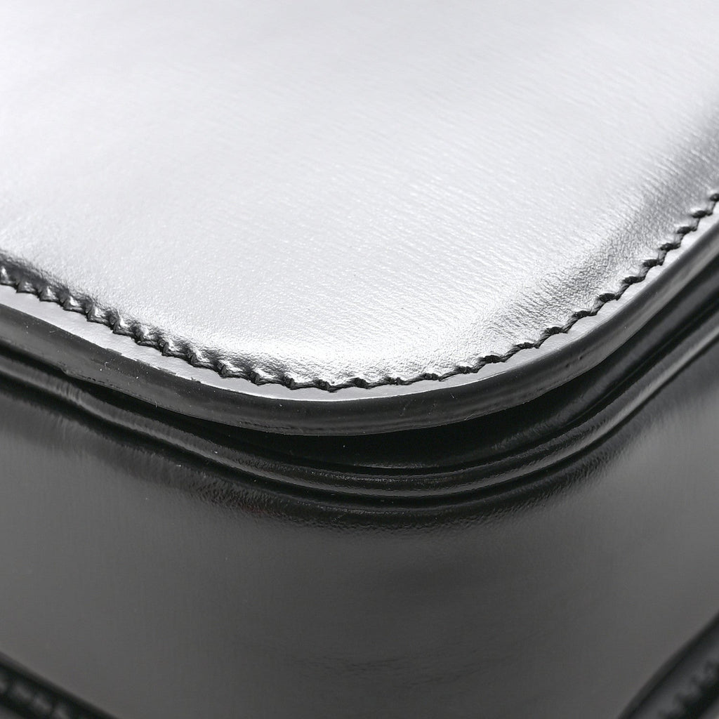 Shiny Calfskin Medium Triomphe Black
