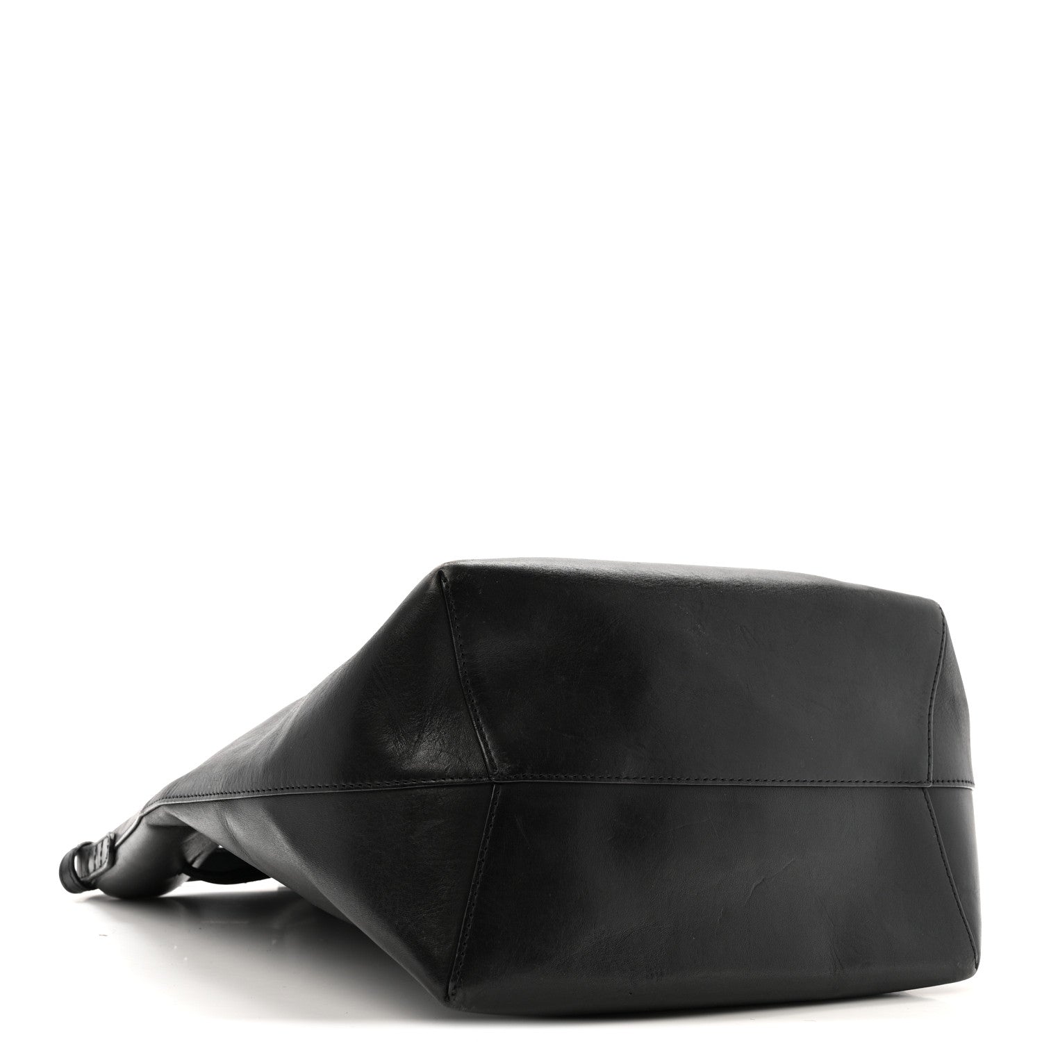 Vegetable Tanned Calfskin Bucket Bag Black Flamma
