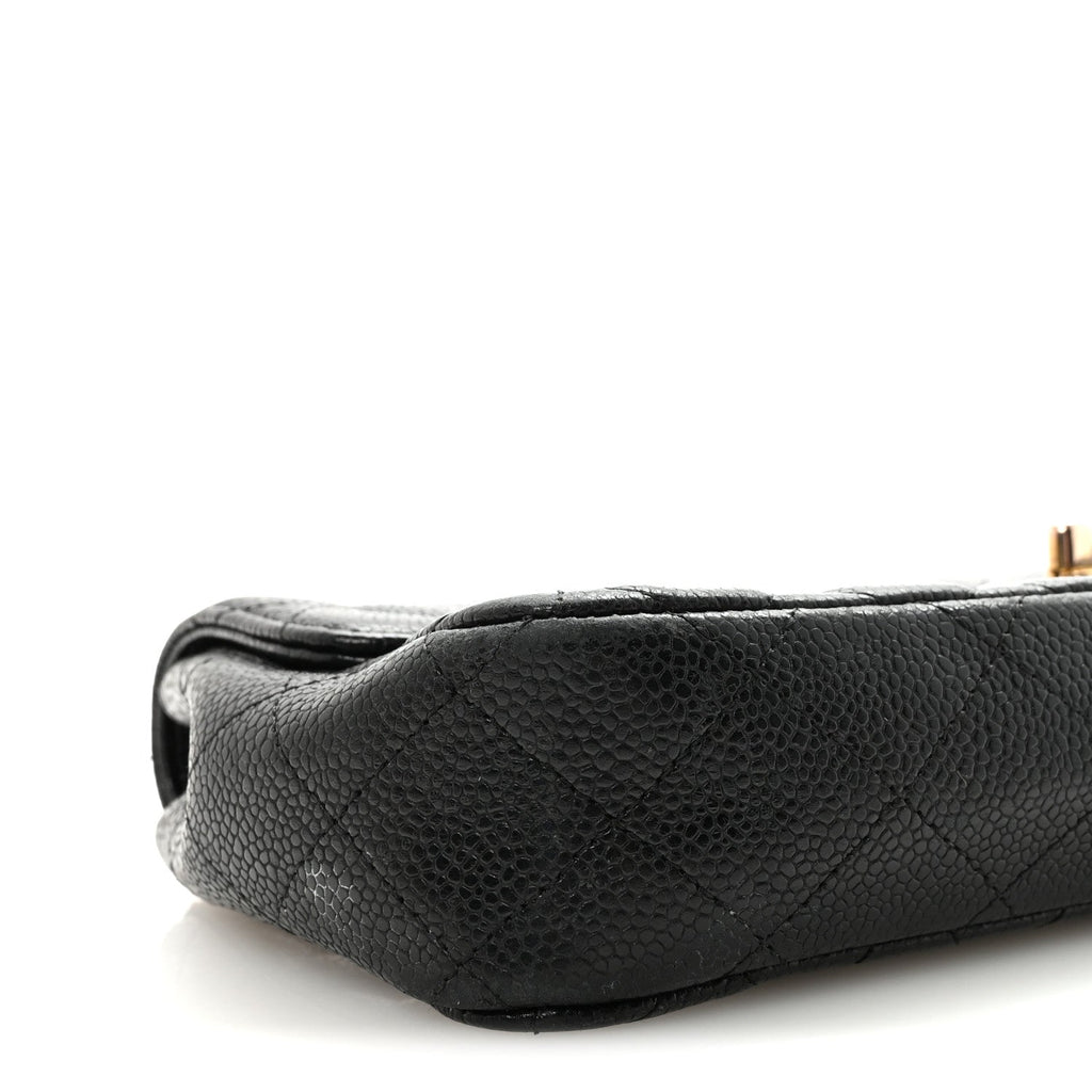 Caviar Quilted East West Flap Black