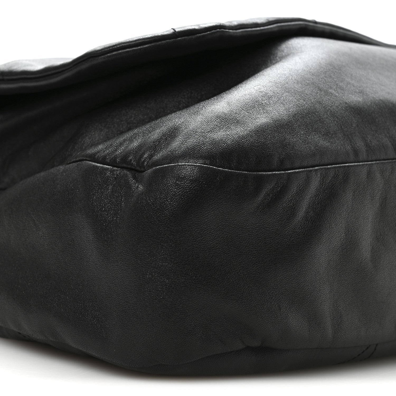 Lambskin Matelasse Monogram Large Jamie 4.3 Black