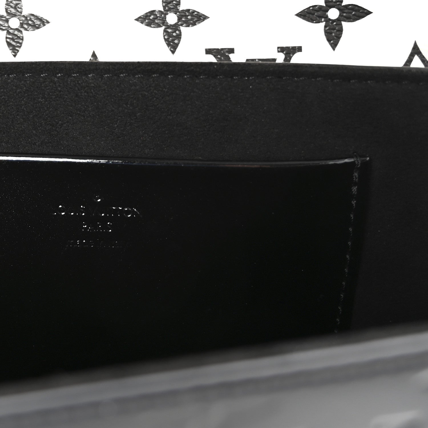Vernis Epi Monogram Wynwood Black White