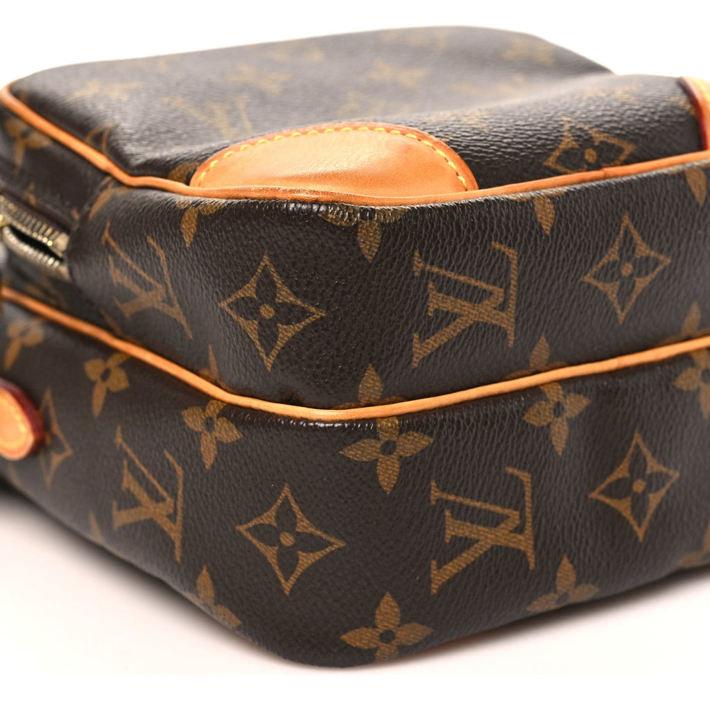 Monogram Amazone