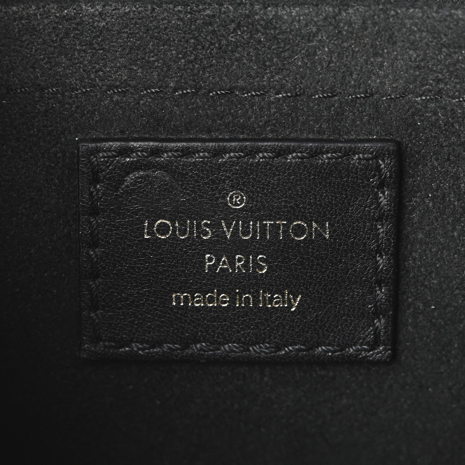 Calfskin Love Lock New Wave Chain MM Black