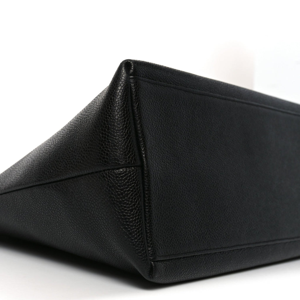 Caviar Large CC Shoulder Bag Black
