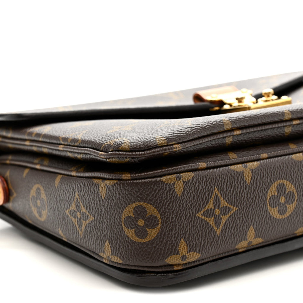 Monogram Pochette Metis