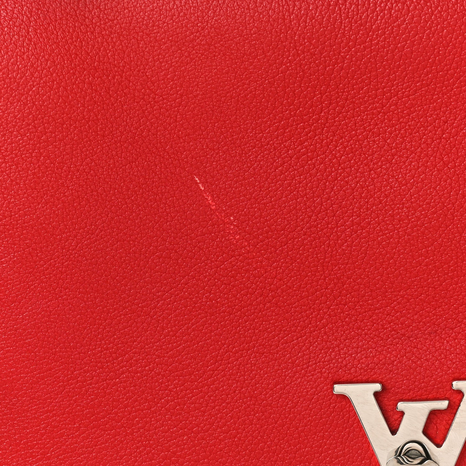Soft Calfskin Lockme II Top Handle Rubis
