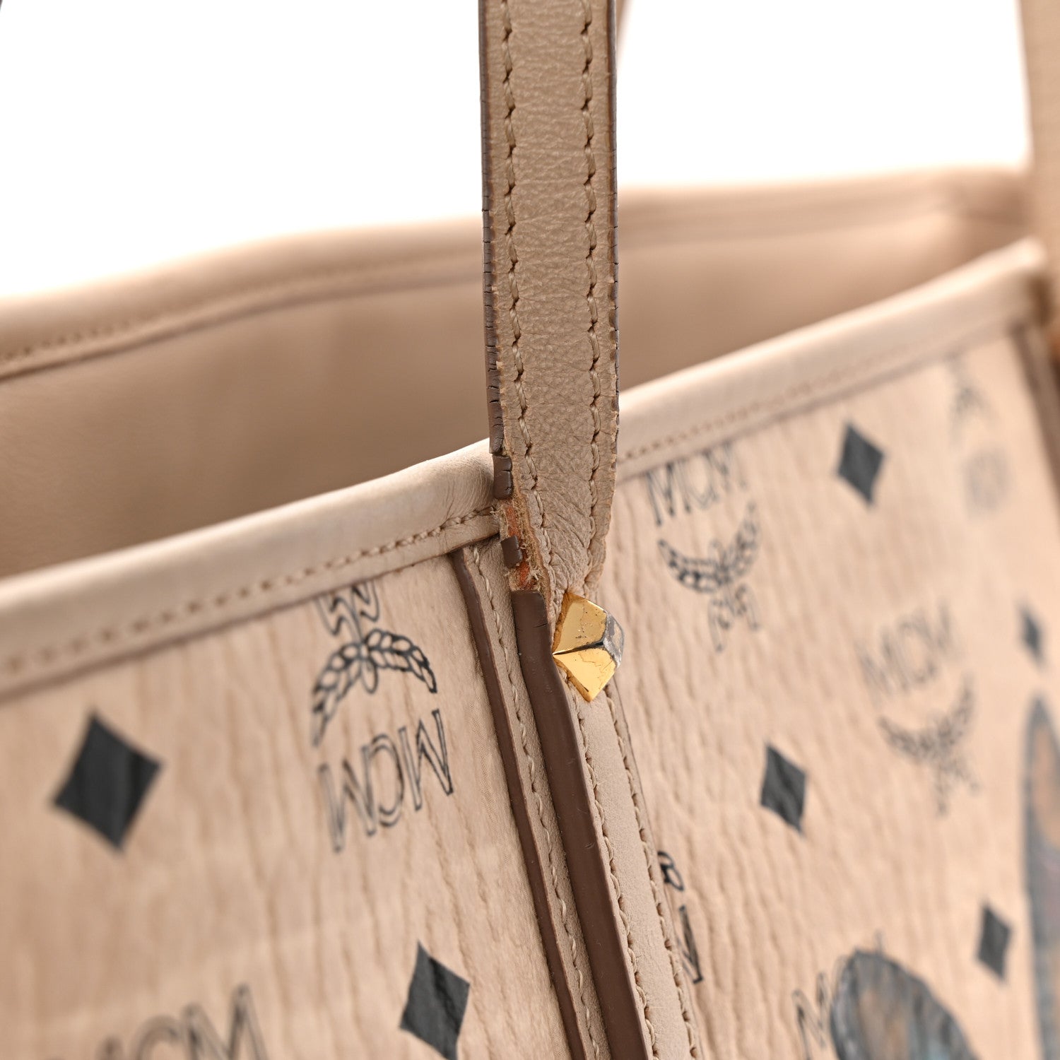 Visetos Medium Studded Rabbit Top Zip Shopper Tote Beige
