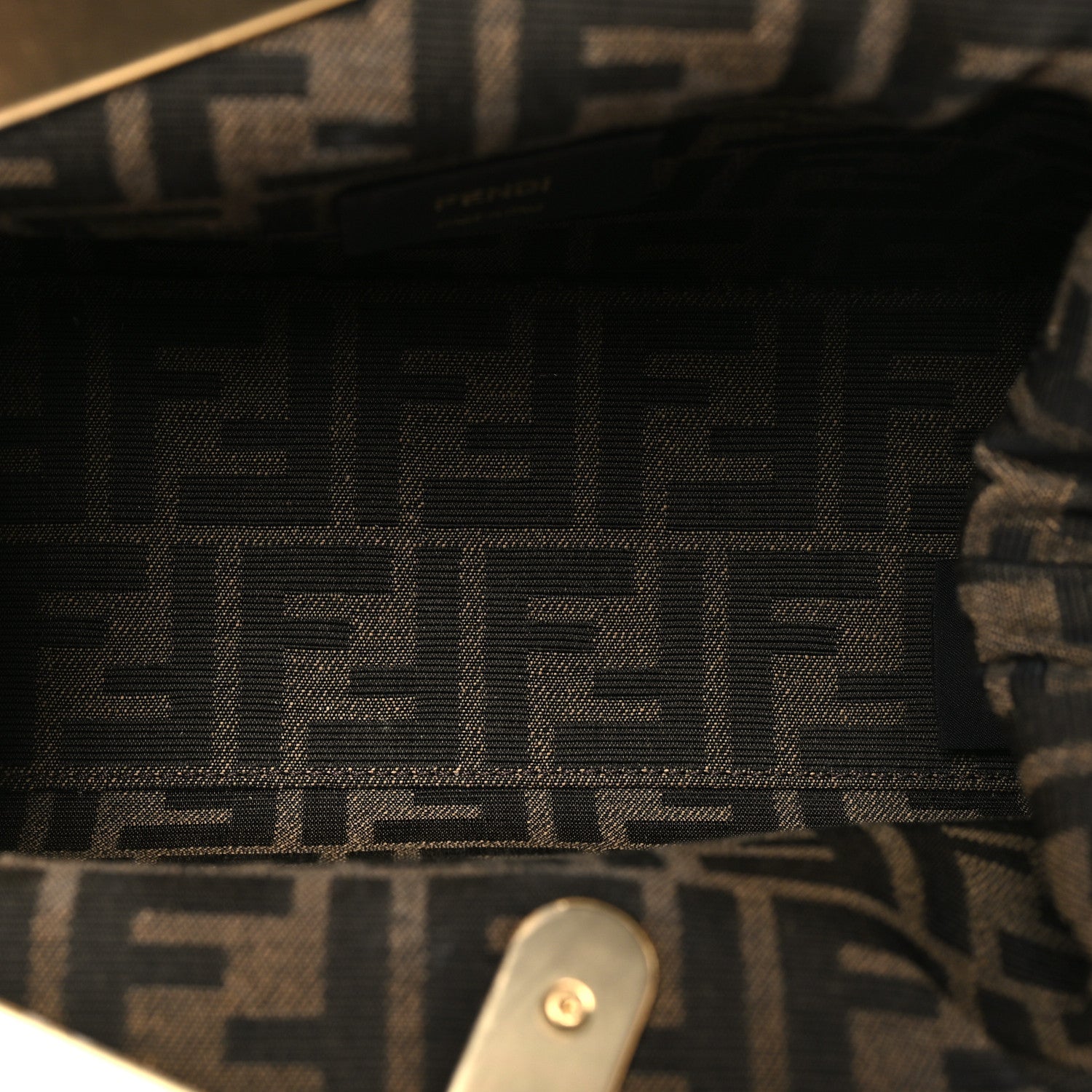 Shiny Nappa Small Fendi First Poudre
