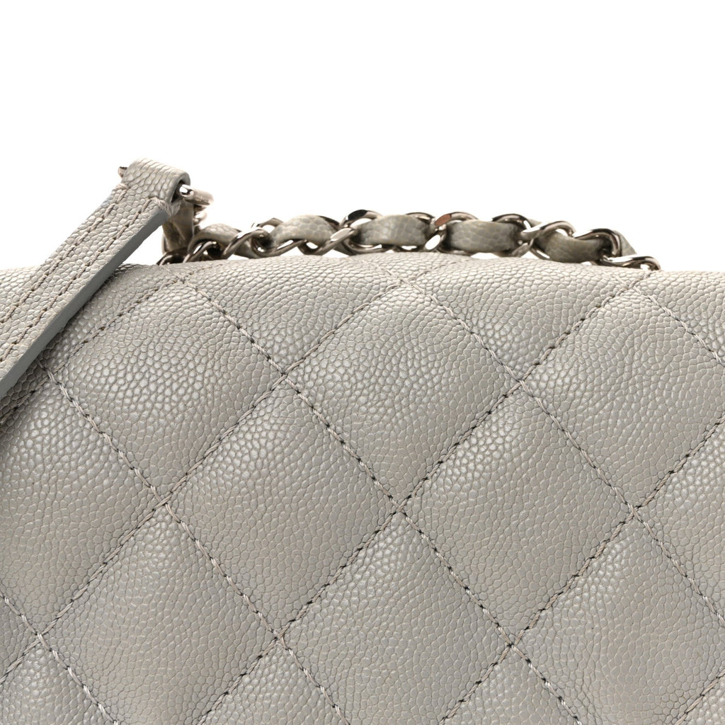 Caviar Quilted Medium Urban Companion Flap Grey