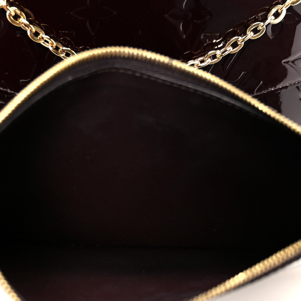 Vernis Pochette Felicie Chain Wallet Amarante