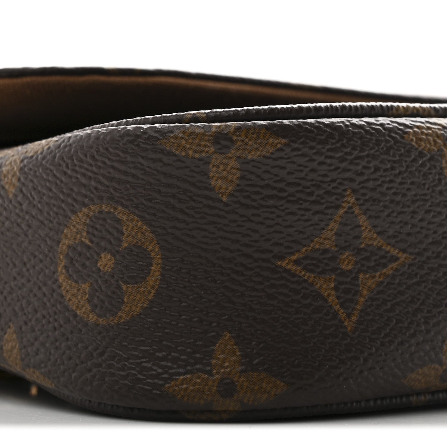 Monogram Ivy Wallet On Chain
