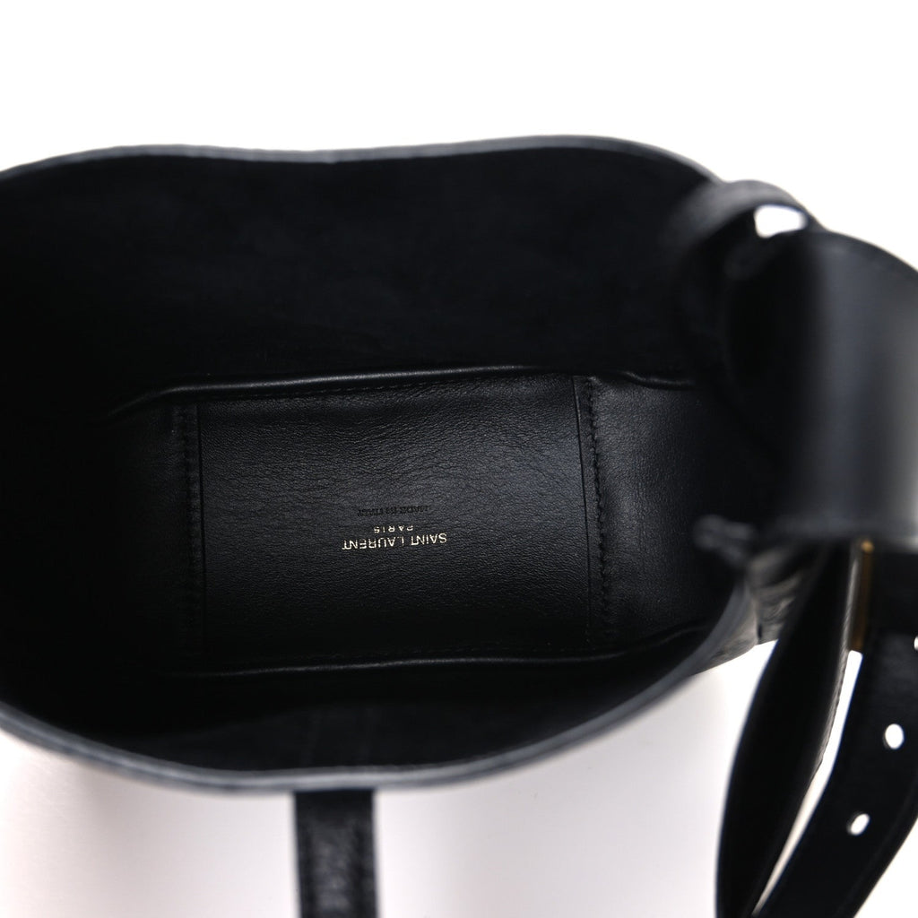 Grained Calfskin Baby Le 5 A 7 Supple Hobo Black