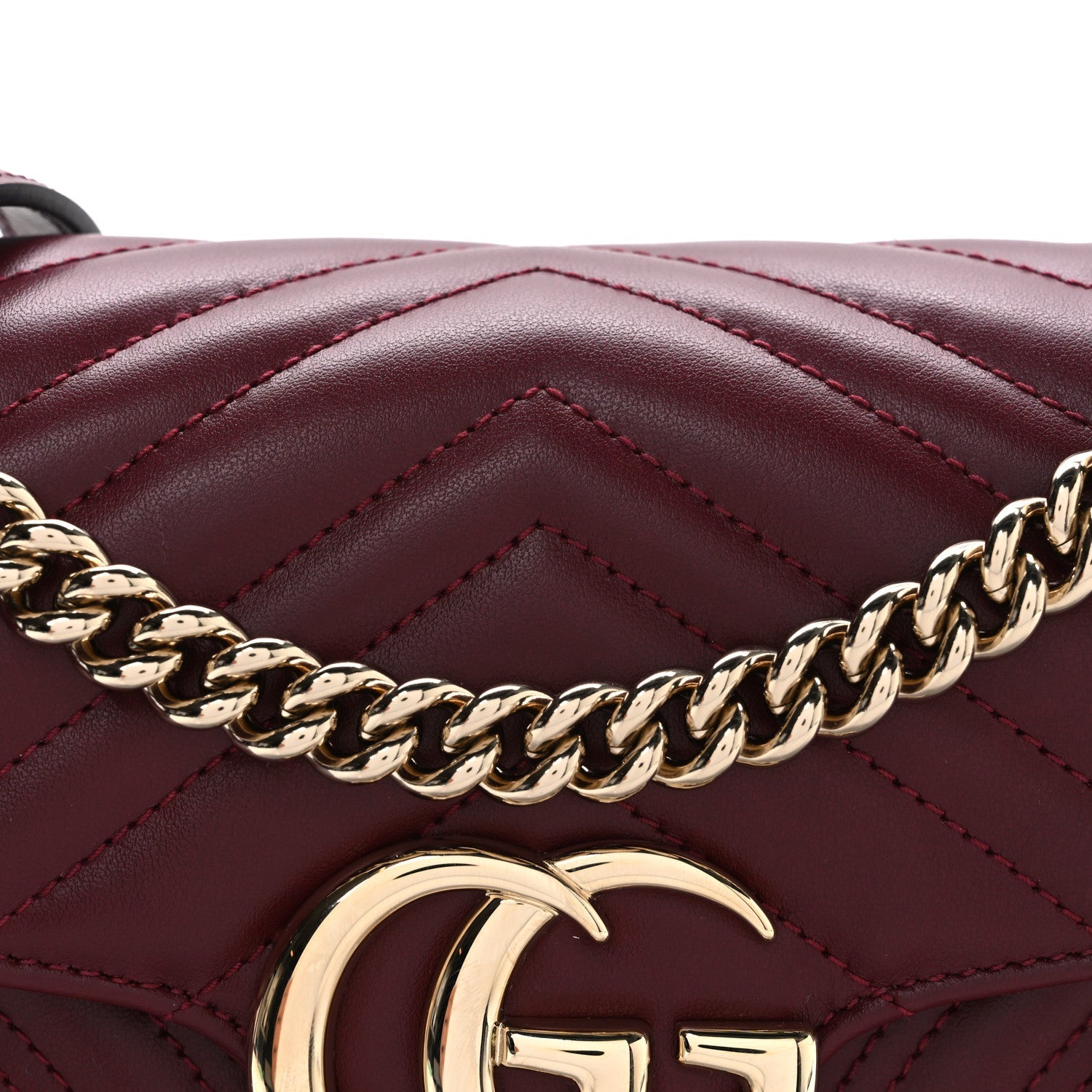 Calfskin Matelasse Medium GG Marmont Shoulder Bag Rosso Ancora Red