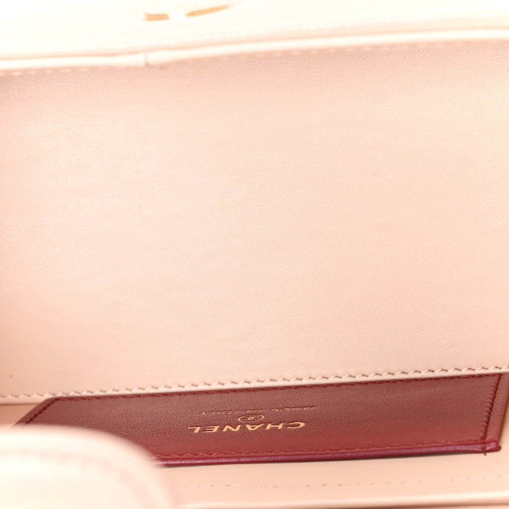 Shiny Caviar Preppy Coco Long Vanity With Strap Light Pink