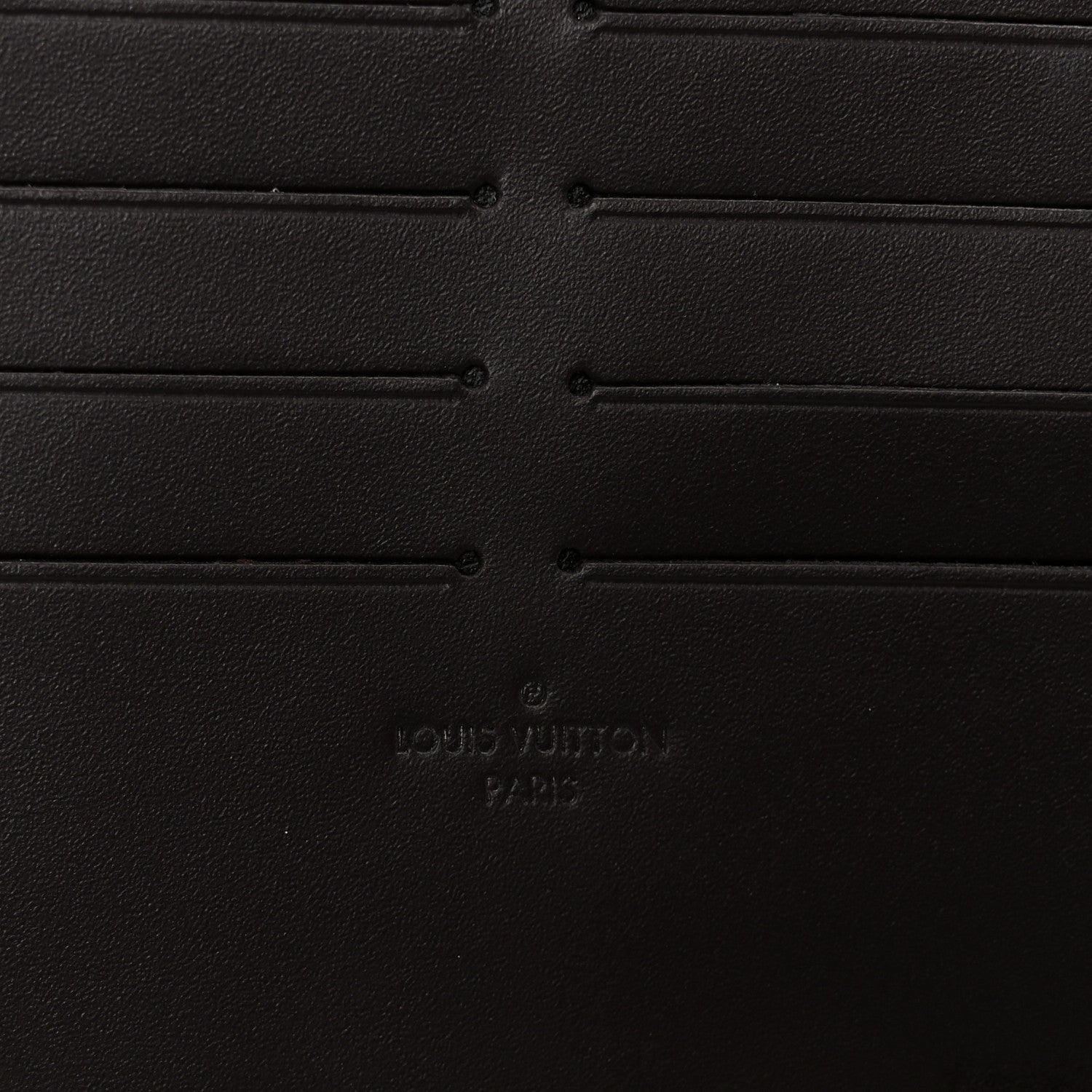 Vernis Pochette Felicie Chain Wallet Amarante