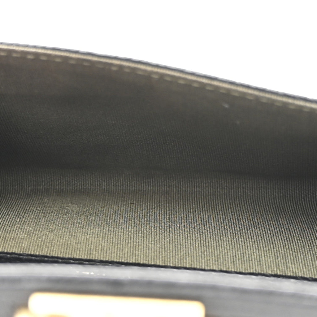 Caviar Quilted Boy Flap  Holder Black