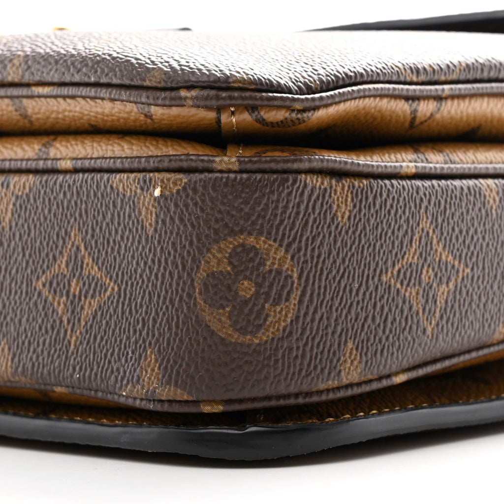 Reverse Monogram Pochette Metis