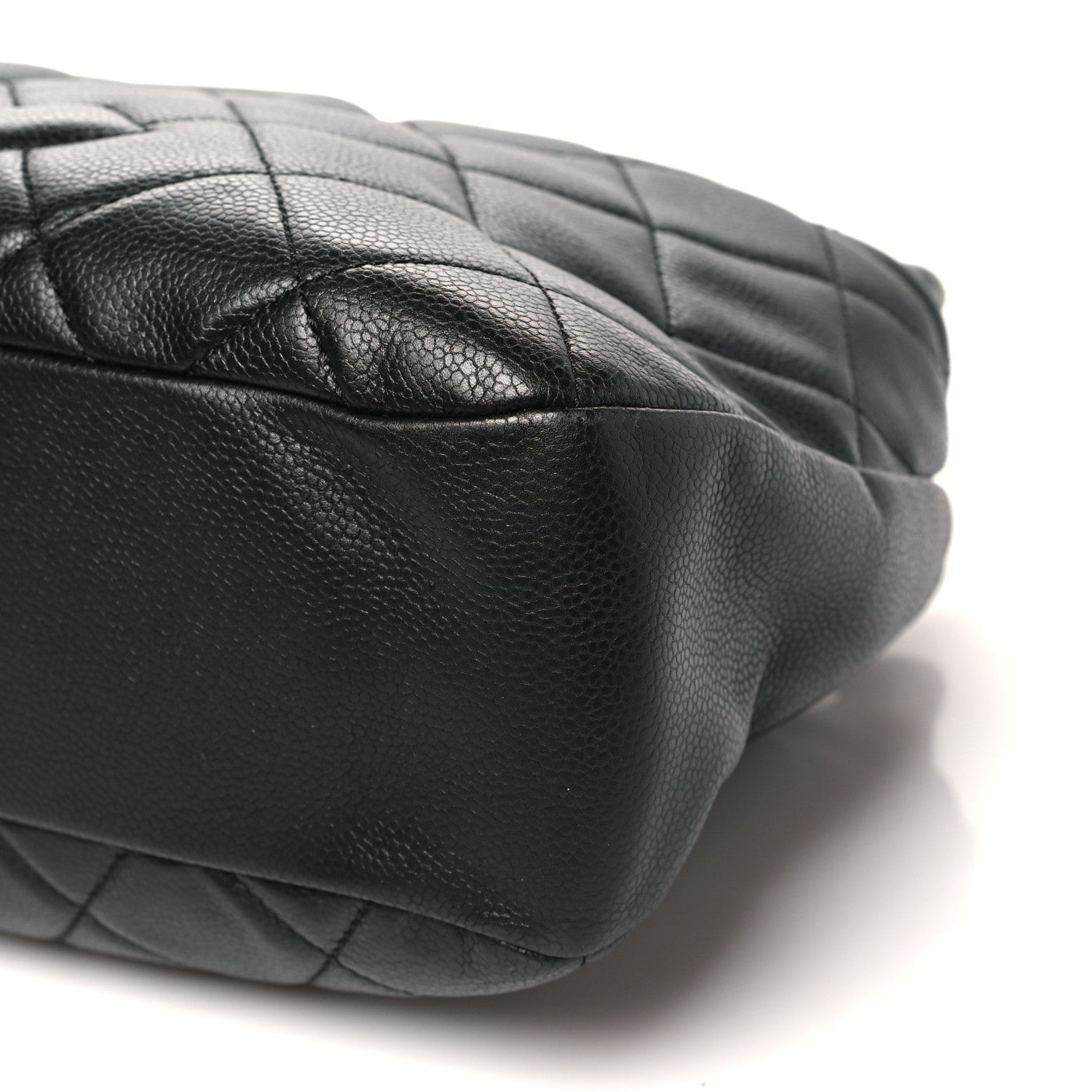 Caviar Quilted CC Timeless Soft Tote Black