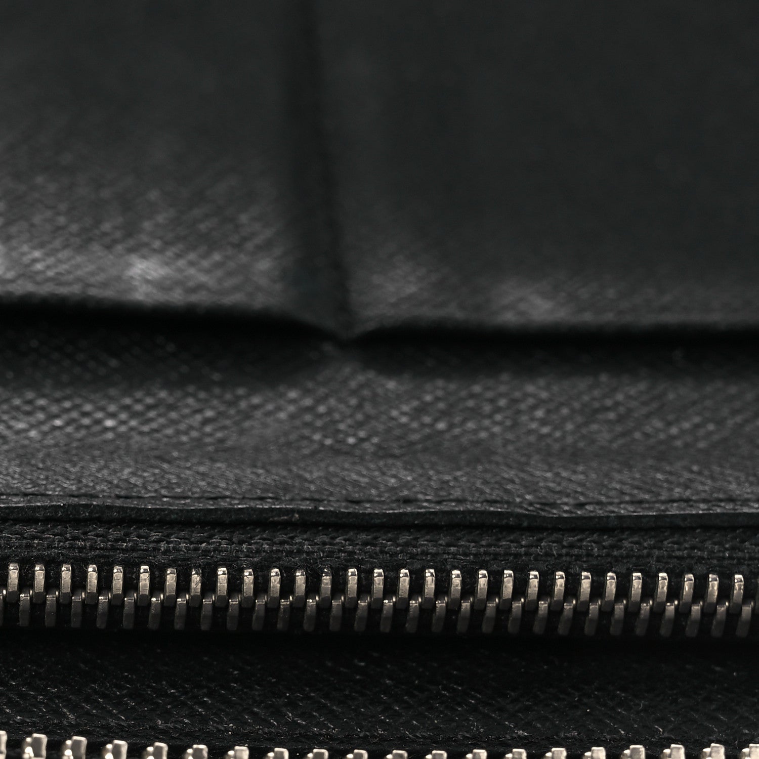 Damier Graphite Zippy Organizer Wallet